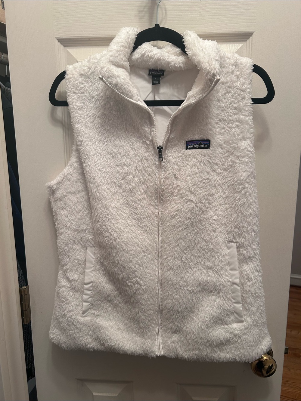 Patagonia White Soft Fleece Vest with Pockets. Size L